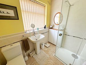 Bathroom- click for photo gallery